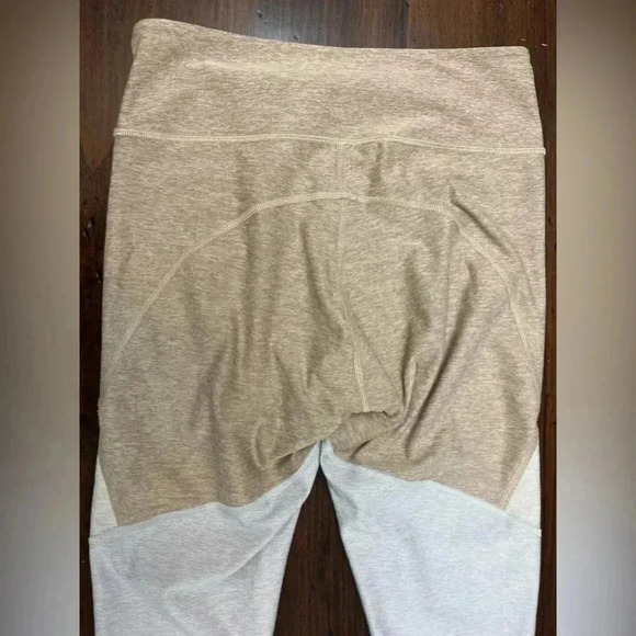 Outdoor Voices Size Small 7/8 Dipped Legging Oatmeal Desert Cloud Yoga Workout - Picture 8 of 14